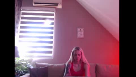 dreamcatcherfantasy online show from June 26, 7:23 am