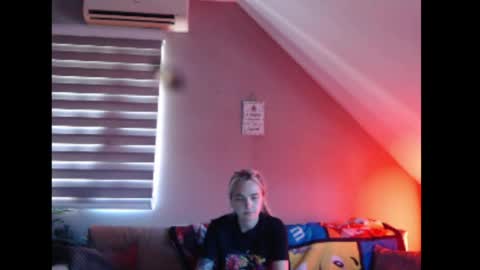 dreamcatcherfantasy online show from July 3, 7:54 am