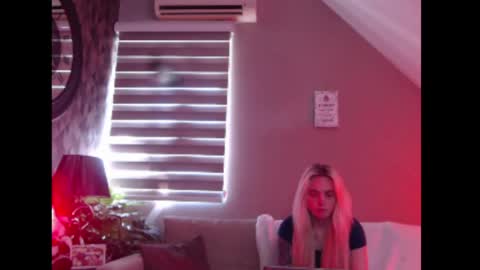 dreamcatcherfantasy online show from July 10, 8:31 am