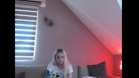 dreamcatcherfantasy online show from July 14, 7:24 am