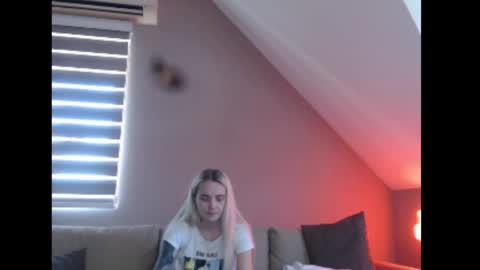 dreamcatcherfantasy online show from July 14, 8:29 am