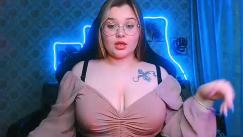 dreamforyoue2 online show from July 24, 11:08 pm