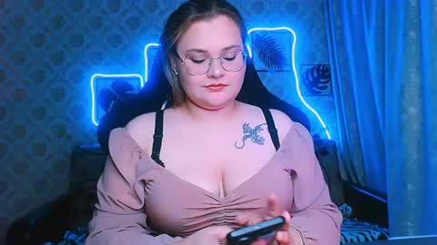 dreamforyoue2 online show from August 1, 7:53 pm