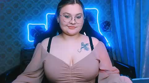 dreamforyoue2 online show from August 6, 6:51 pm
