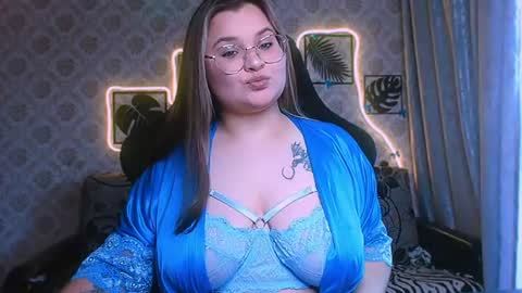 dreamforyoue2 online show from August 14, 1:53 am