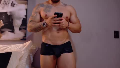 cris online show from August 11, 11:51 pm