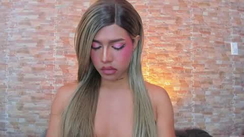 dreams_chloe online show from August 14, 10:19 am