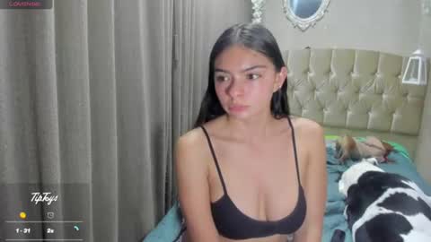 Sophia online show from August 17, 12:37 am