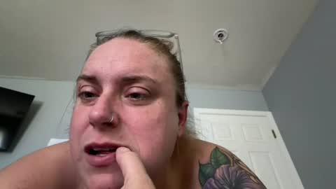 drew863901 online show from August 8, 5:35 pm