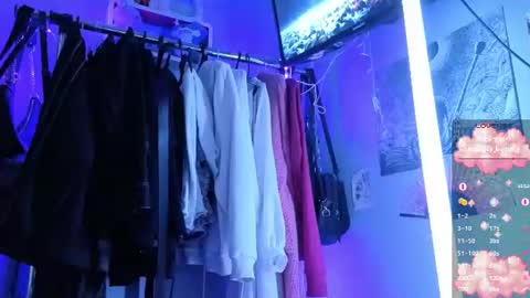 Tara  Sonny online show from July 24, 2:31 pm
