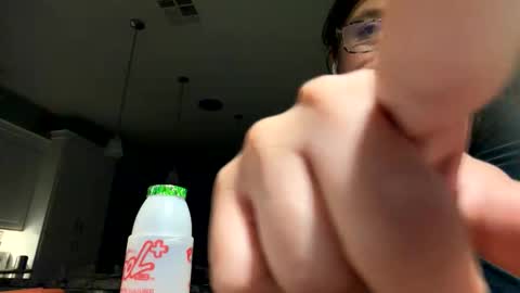 Drippy kitty  online show from May 29, 9:23 am