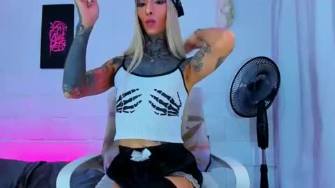 drippyorlove online show from July 29, 1:51 pm