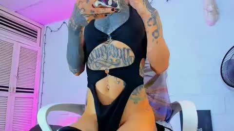 drippyorlove online show from August 2, 6:48 pm