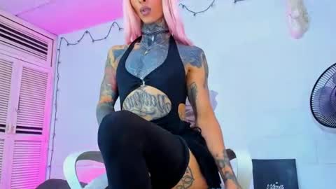 drippyorlove online show from August 2, 7:54 pm
