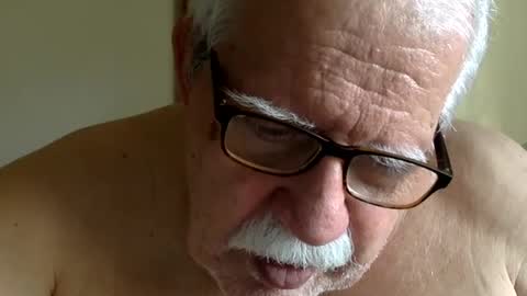 drnick069 online show from July 25, 6:01 pm
