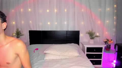Estefania and Diego  online show from August 7, 8:20 pm