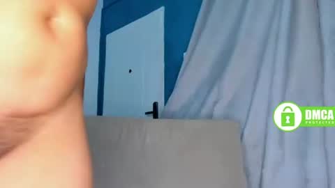 duamilktits online show from August 3, 9:49 am