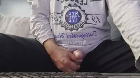 dude_13 online show from June 3, 4:27 am