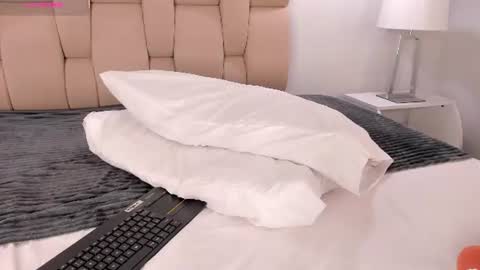 DULCE  online show from July 30, 6:36 pm