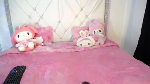 dulce_kiy online show from July 2, 9:10 am