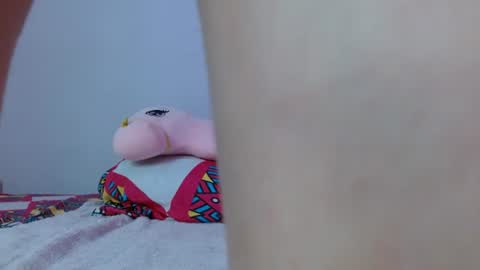 Dulce  online show from August 1, 1:44 am