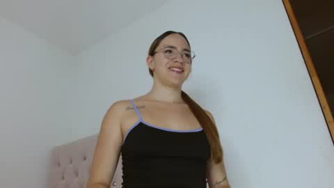 Dulce  online show from August 15, 11:41 pm