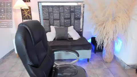 NICOLLE online show from July 30, 12:01 pm