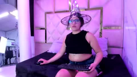 DulceAndDrake online show from August 8, 2:28 pm