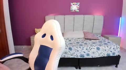 Alejandra online show from August 15, 12:09 pm