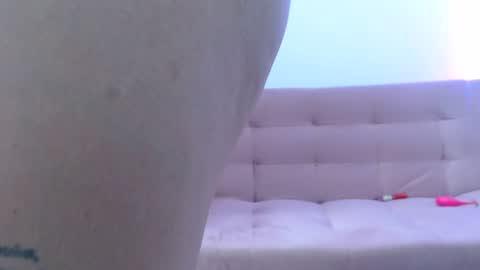 dulceguzman online show from August 10, 3:41 am