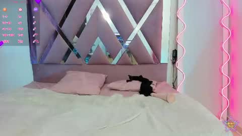 dulcepearl_tay online show from August 8, 5:02 pm