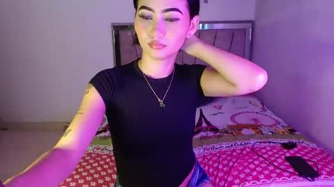 dulcesexy18 online show from June 24, 11:18 pm