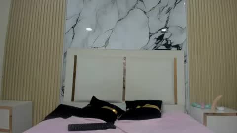 DuoAmira online show from August 15, 5:50 pm