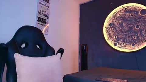 duran_dhikol1 online show from August 1, 2:39 am