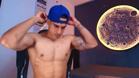duran_dhikol1 online show from August 1, 11:22 pm
