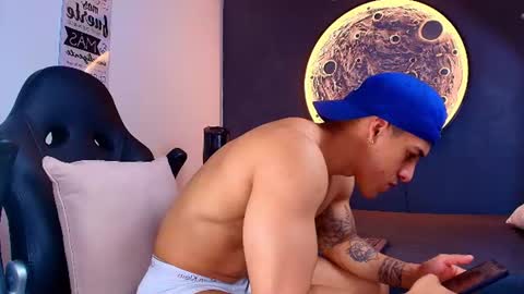duran_dhikol1 online show from August 14, 3:32 am