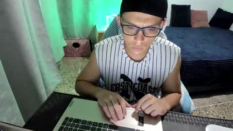Hander online show from March 22, 2:37 am