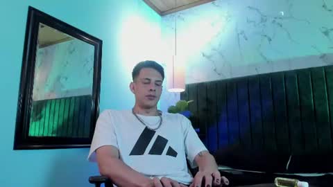 Dustin Sonne online show from August 15, 7:23 am