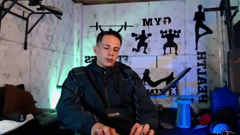 Dustin Sonne online show from August 16, 3:32 am