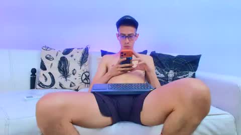 Dustin Dollin online show from August 10, 8:21 pm
