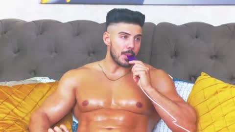 dustinkeent online show from August 5, 7:50 am