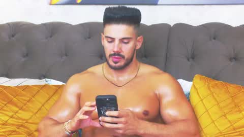 dustinkeent online show from August 12, 7:54 am