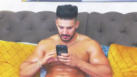dustinkeent online show from August 14, 6:17 am
