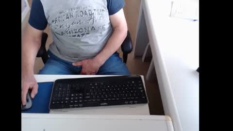 dutchpornking2 online show from September 9, 5:59 am