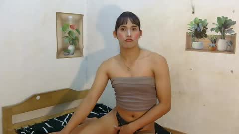 dy_namite online show from August 6, 6:18 pm