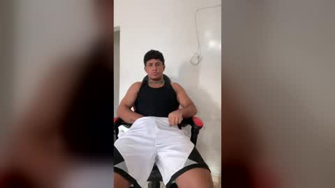 dylan_hot05 online show from August 10, 9:38 pm