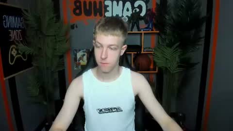 Dylan online show from August 12, 10:28 am
