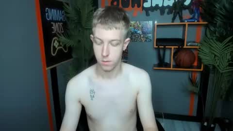Dylan online show from August 12, 11:34 am