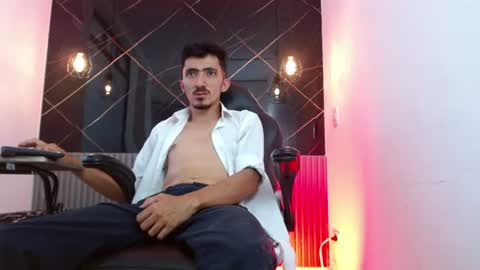dylananderson1 online show from July 31, 9:31 pm