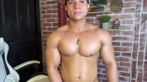 Dylangusss online show from February 27, 10:56 am